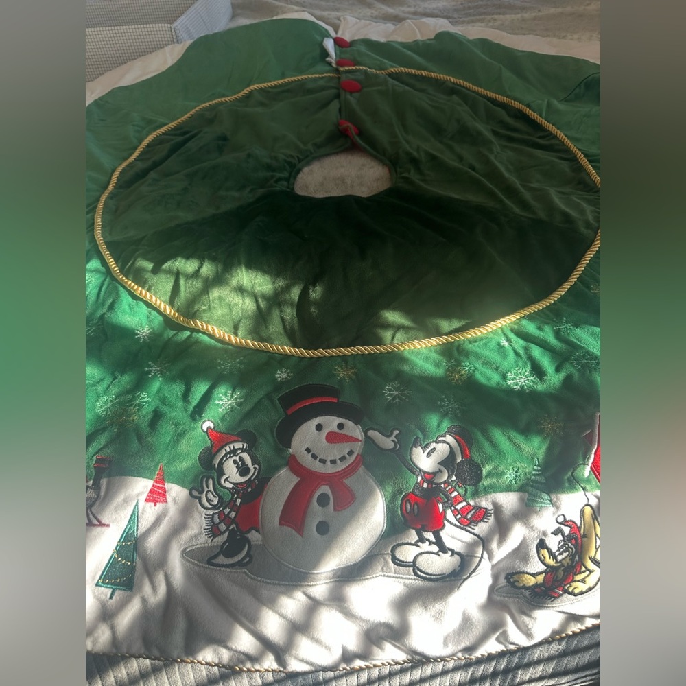 Disney Parks Christmas tree skirt
